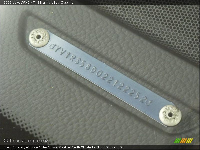 Silver Metallic / Graphite 2002 Volvo S60 2.4T