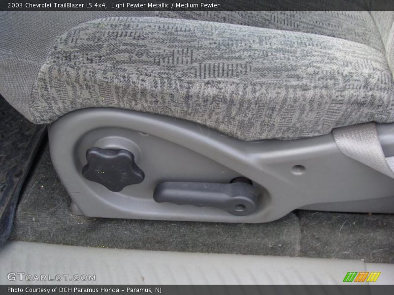 Light Pewter Metallic / Medium Pewter 2003 Chevrolet TrailBlazer LS 4x4