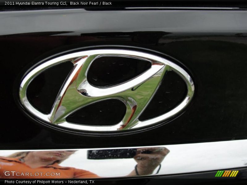  2011 Elantra Touring GLS Logo