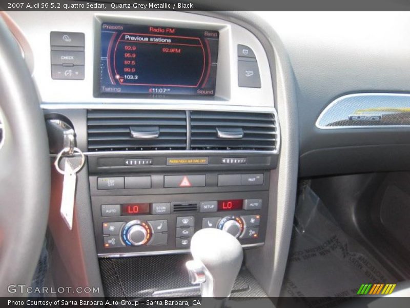 Controls of 2007 S6 5.2 quattro Sedan
