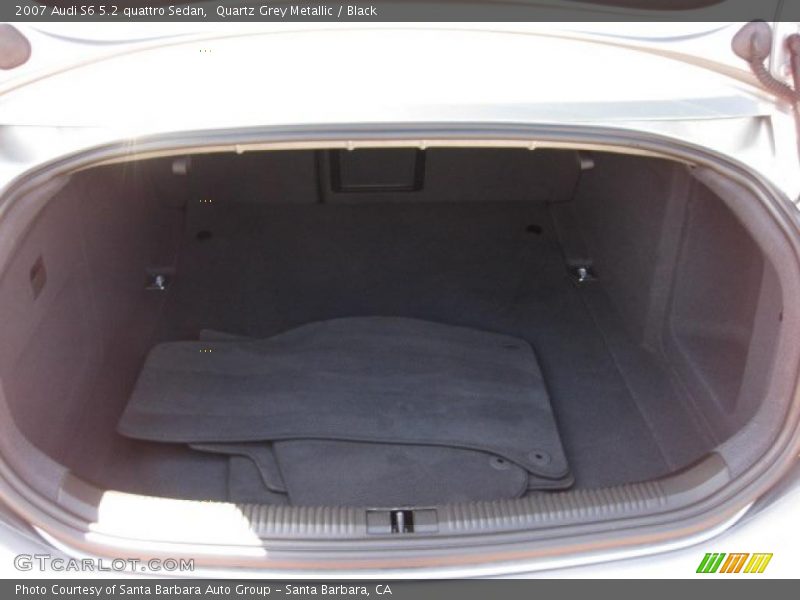  2007 S6 5.2 quattro Sedan Trunk