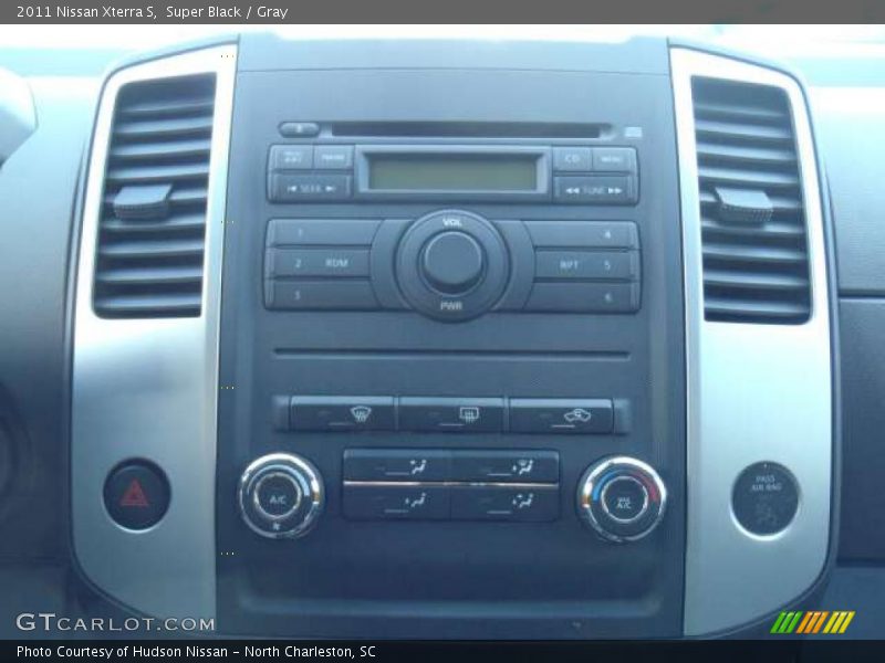 Super Black / Gray 2011 Nissan Xterra S