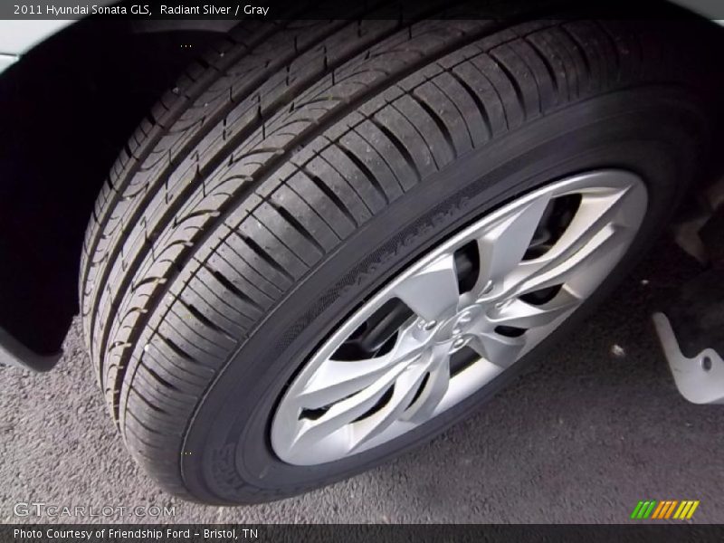 Radiant Silver / Gray 2011 Hyundai Sonata GLS
