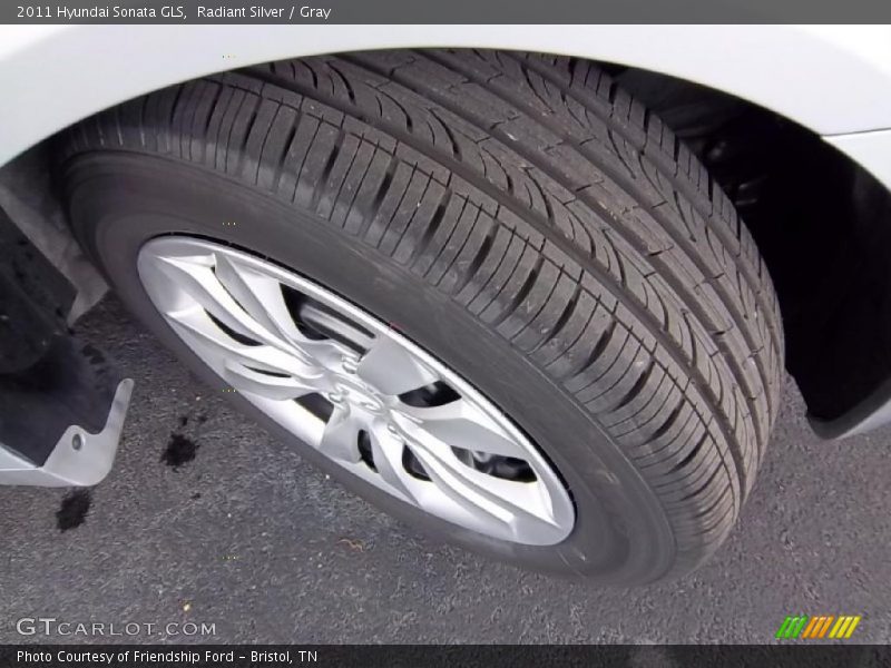 Radiant Silver / Gray 2011 Hyundai Sonata GLS