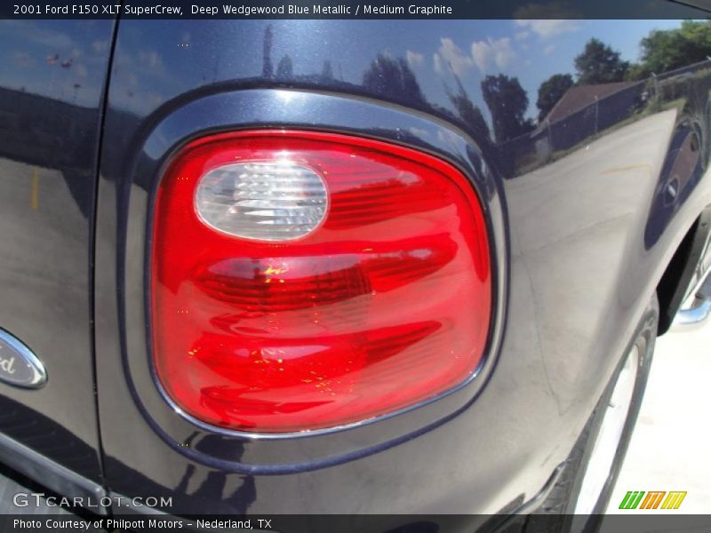 Deep Wedgewood Blue Metallic / Medium Graphite 2001 Ford F150 XLT SuperCrew