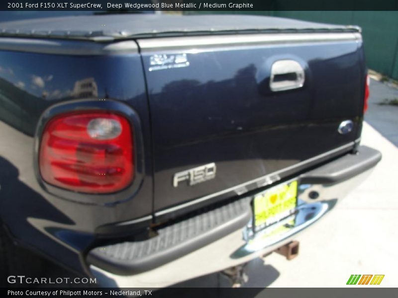 Deep Wedgewood Blue Metallic / Medium Graphite 2001 Ford F150 XLT SuperCrew