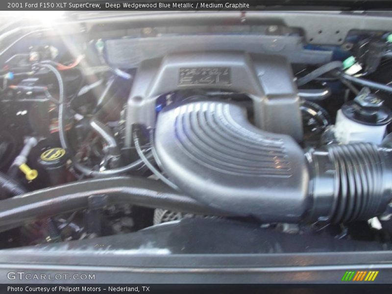 Deep Wedgewood Blue Metallic / Medium Graphite 2001 Ford F150 XLT SuperCrew