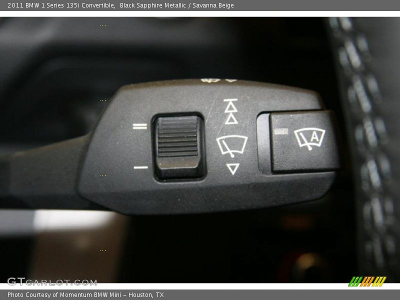 Controls of 2011 1 Series 135i Convertible