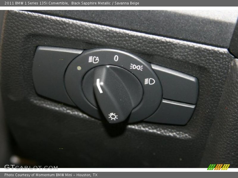 Controls of 2011 1 Series 135i Convertible