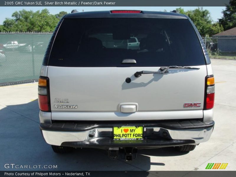 Silver Birch Metallic / Pewter/Dark Pewter 2005 GMC Yukon SLE