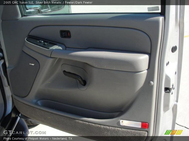 Silver Birch Metallic / Pewter/Dark Pewter 2005 GMC Yukon SLE