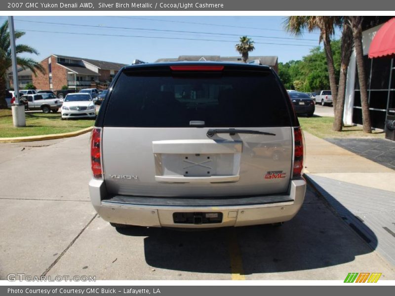 Silver Birch Metallic / Cocoa/Light Cashmere 2007 GMC Yukon Denali AWD