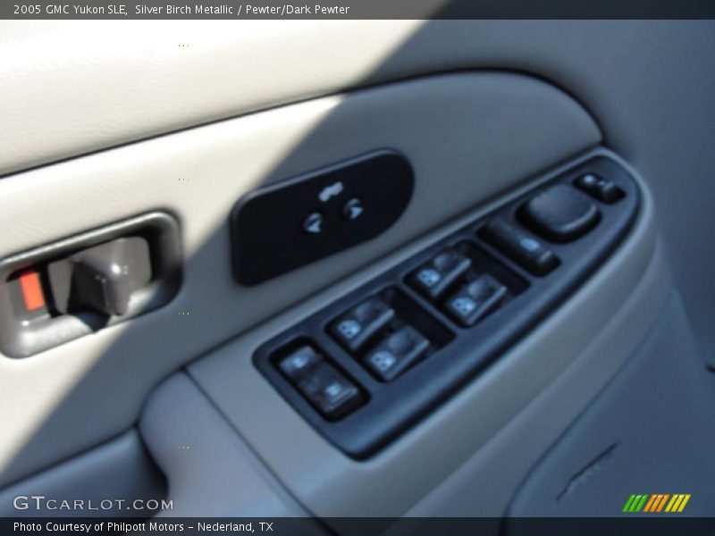 Silver Birch Metallic / Pewter/Dark Pewter 2005 GMC Yukon SLE