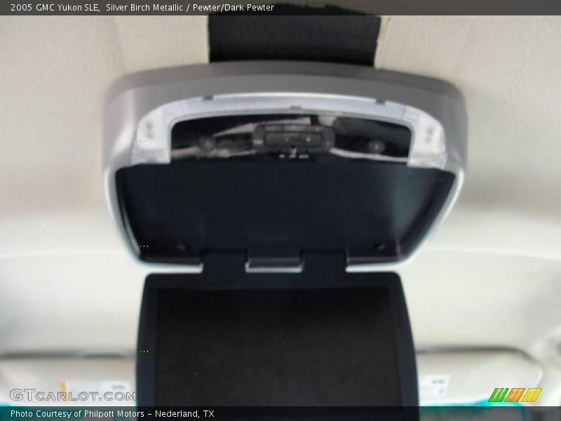 Silver Birch Metallic / Pewter/Dark Pewter 2005 GMC Yukon SLE