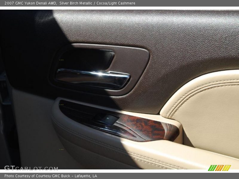 Silver Birch Metallic / Cocoa/Light Cashmere 2007 GMC Yukon Denali AWD
