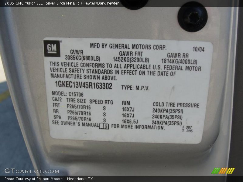 Silver Birch Metallic / Pewter/Dark Pewter 2005 GMC Yukon SLE