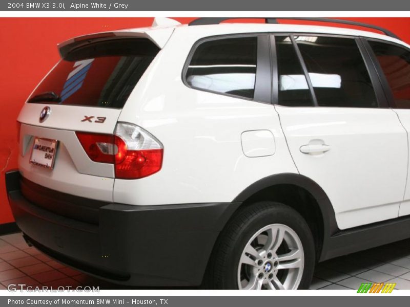 Alpine White / Grey 2004 BMW X3 3.0i
