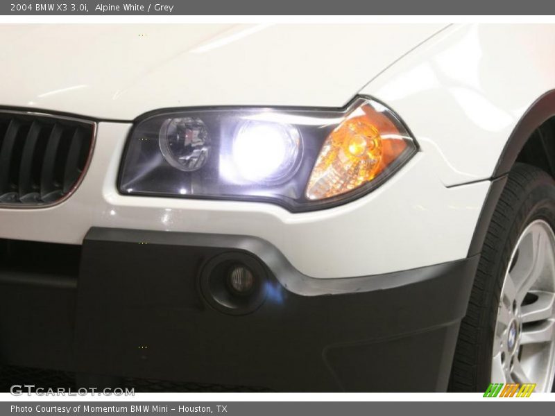 Alpine White / Grey 2004 BMW X3 3.0i
