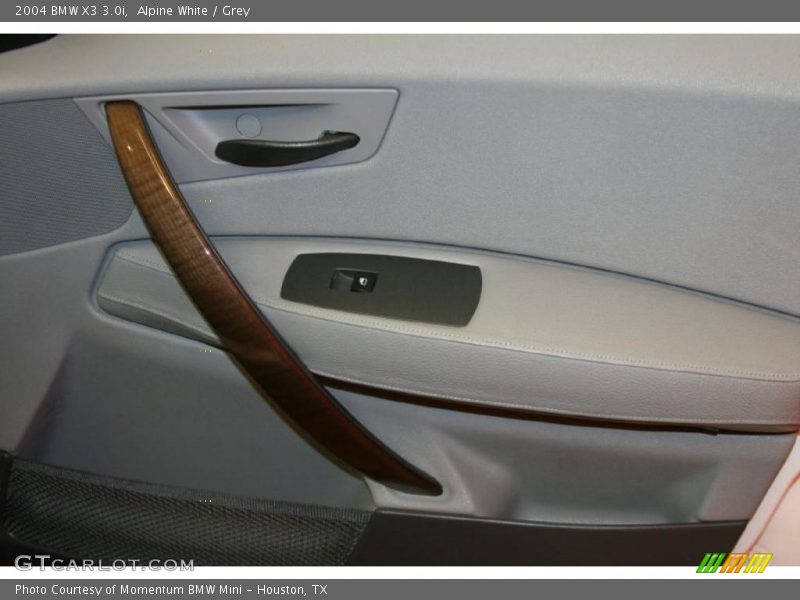 Alpine White / Grey 2004 BMW X3 3.0i