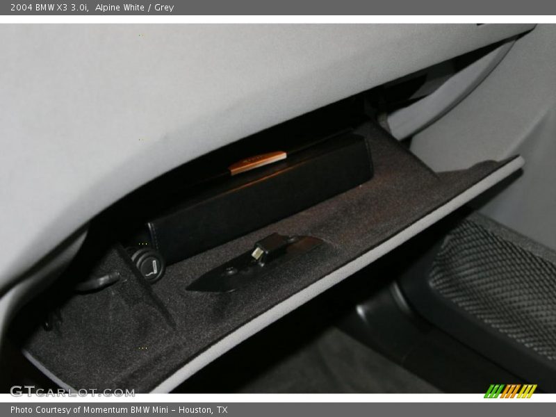 Alpine White / Grey 2004 BMW X3 3.0i
