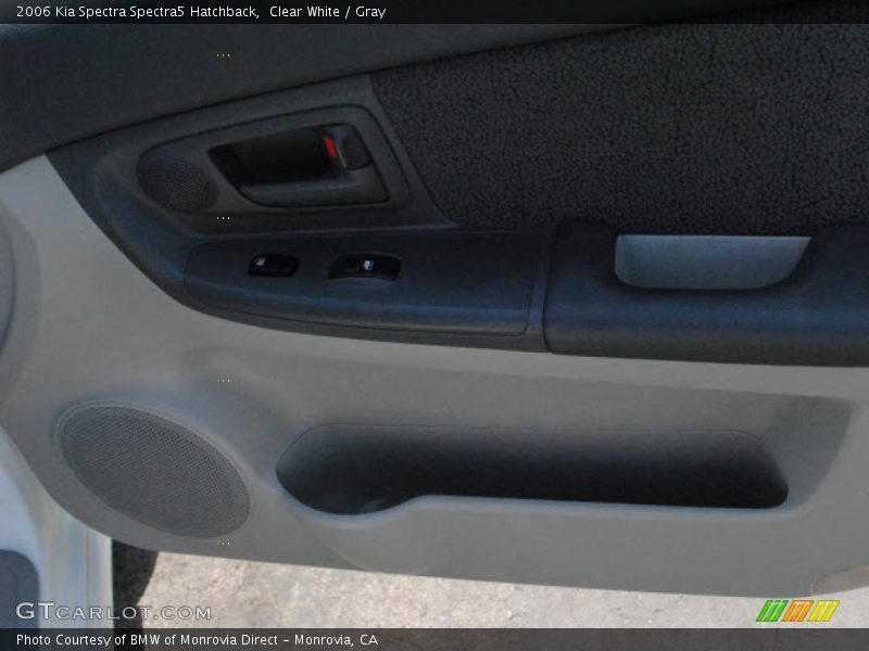 Clear White / Gray 2006 Kia Spectra Spectra5 Hatchback