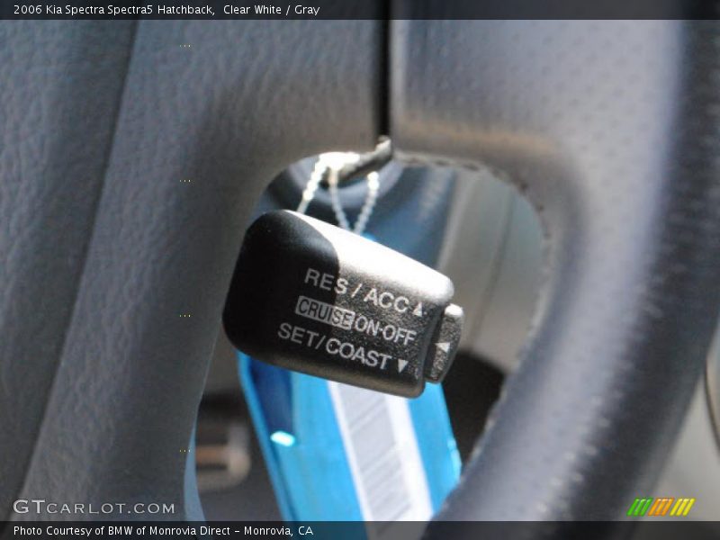 Clear White / Gray 2006 Kia Spectra Spectra5 Hatchback