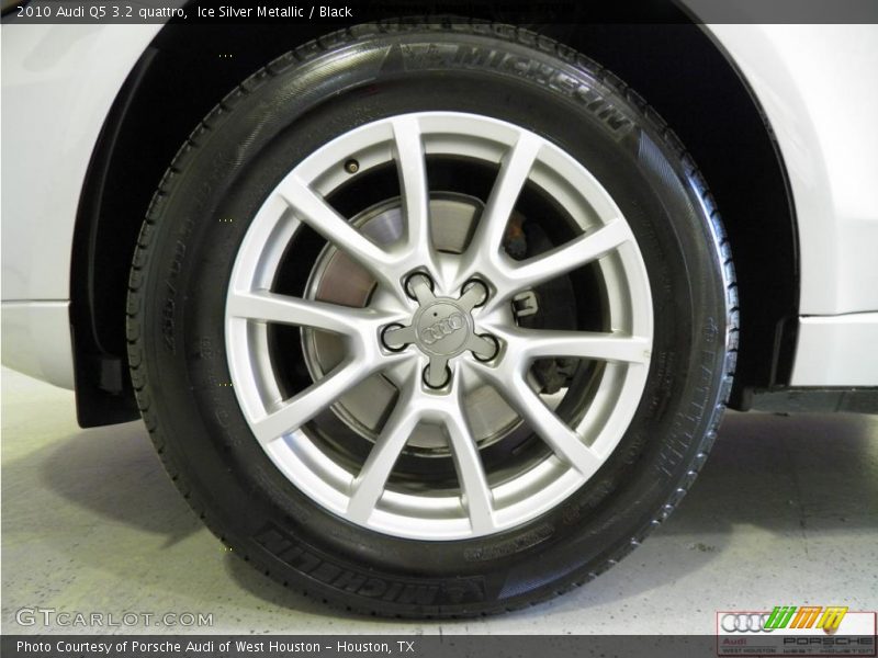 Ice Silver Metallic / Black 2010 Audi Q5 3.2 quattro