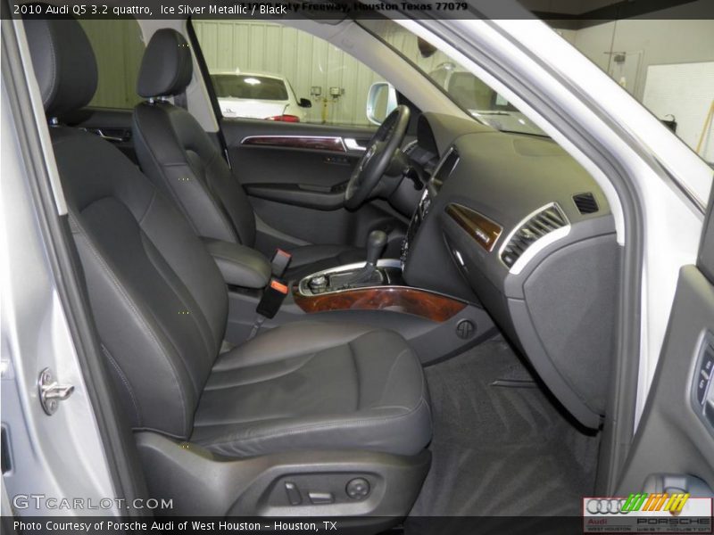 Ice Silver Metallic / Black 2010 Audi Q5 3.2 quattro