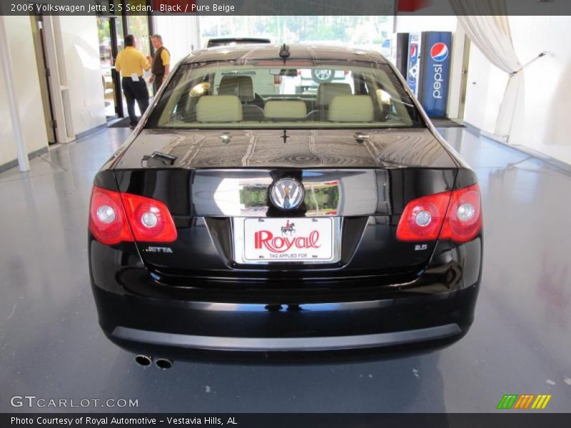Black / Pure Beige 2006 Volkswagen Jetta 2.5 Sedan