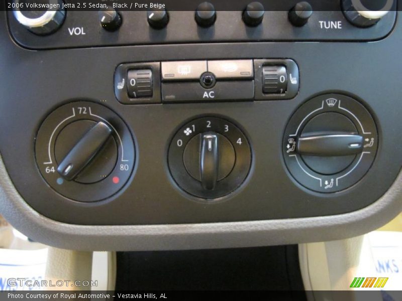 Black / Pure Beige 2006 Volkswagen Jetta 2.5 Sedan