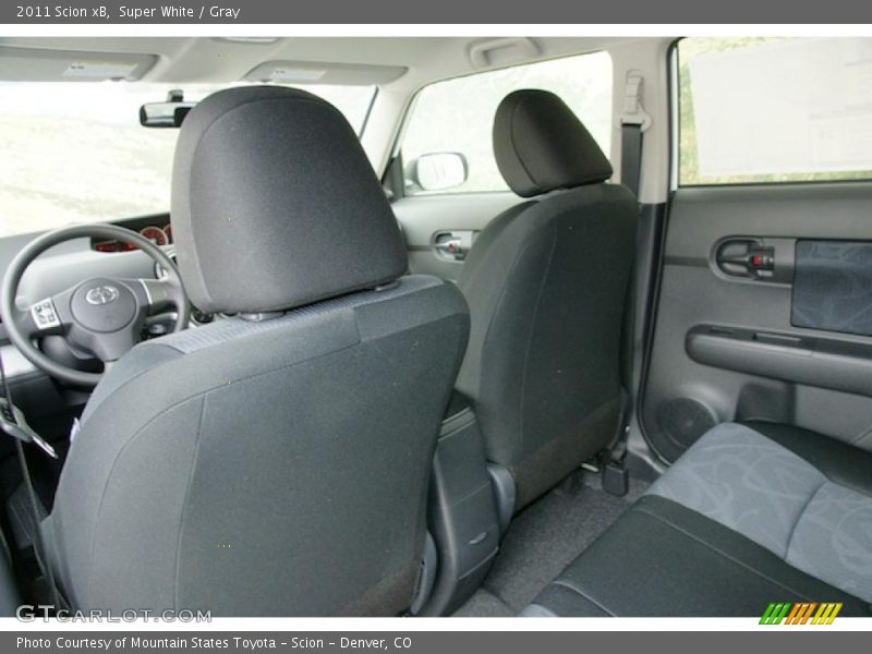 Super White / Gray 2011 Scion xB