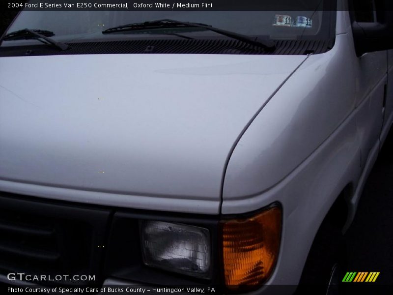 Oxford White / Medium Flint 2004 Ford E Series Van E250 Commercial