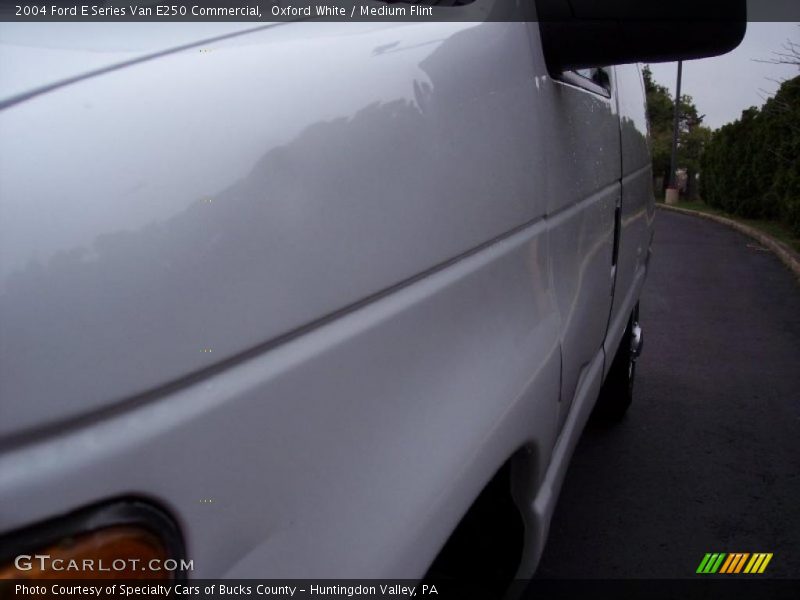 Oxford White / Medium Flint 2004 Ford E Series Van E250 Commercial