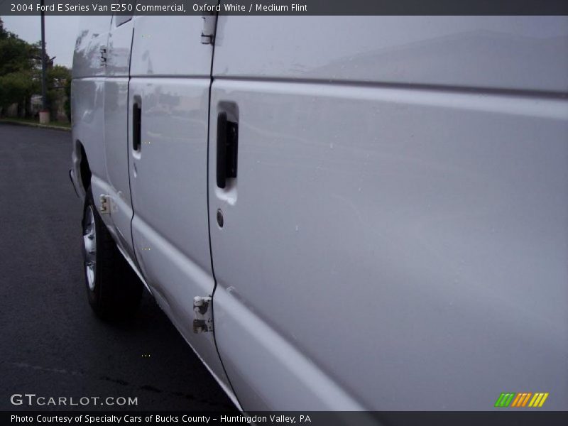 Oxford White / Medium Flint 2004 Ford E Series Van E250 Commercial