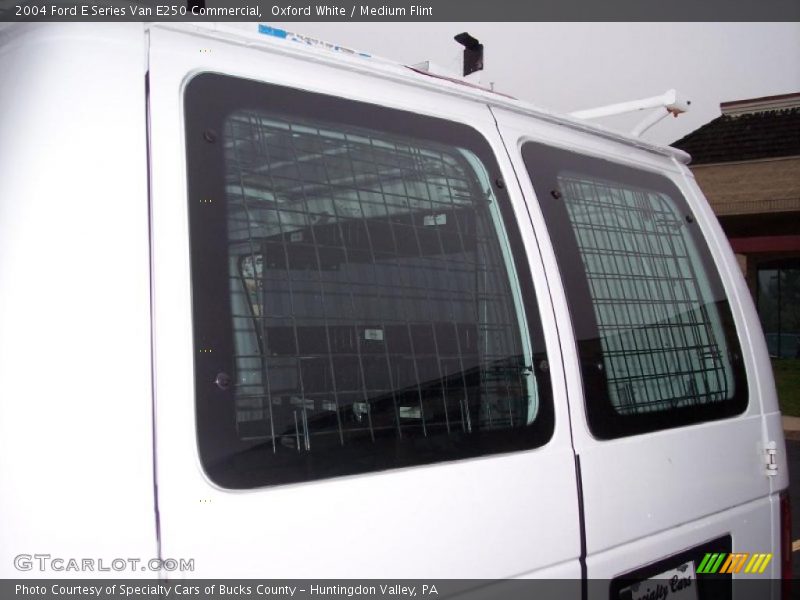 Oxford White / Medium Flint 2004 Ford E Series Van E250 Commercial