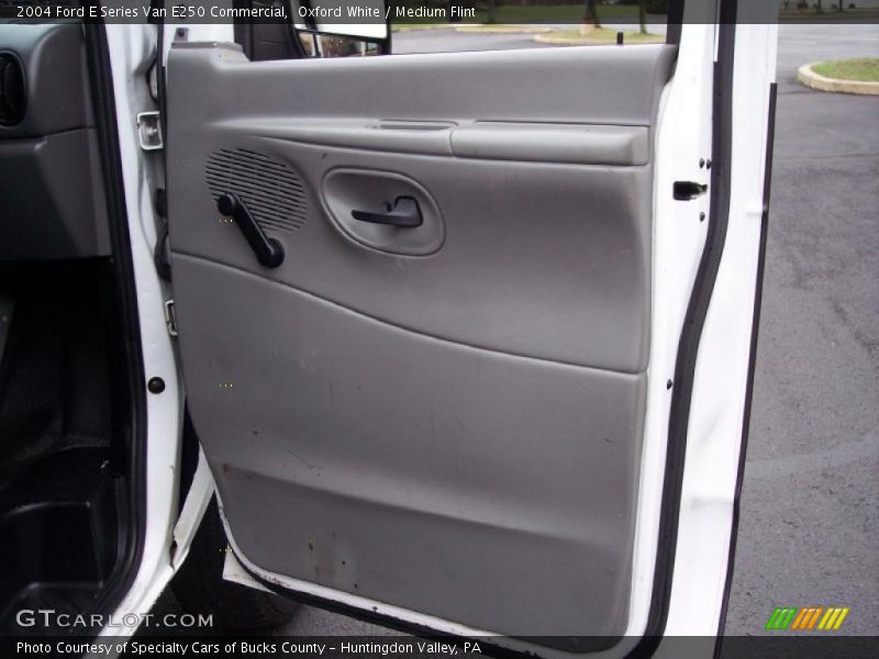Oxford White / Medium Flint 2004 Ford E Series Van E250 Commercial