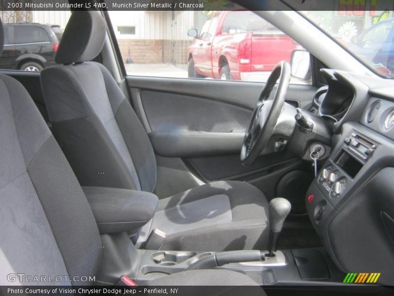 Munich Silver Metallic / Charcoal 2003 Mitsubishi Outlander LS 4WD