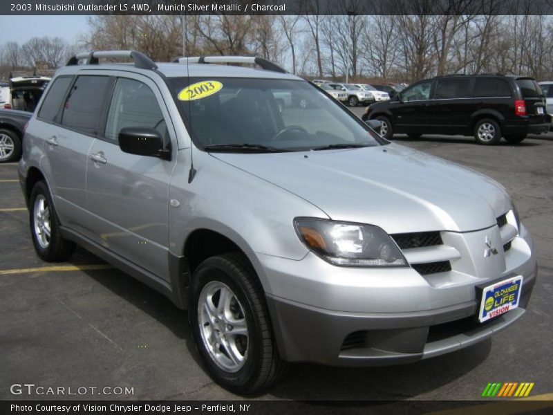 Munich Silver Metallic / Charcoal 2003 Mitsubishi Outlander LS 4WD