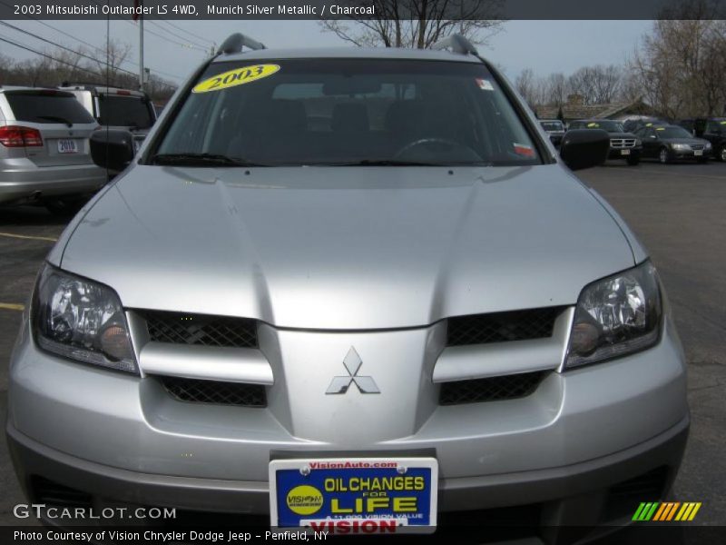 Munich Silver Metallic / Charcoal 2003 Mitsubishi Outlander LS 4WD