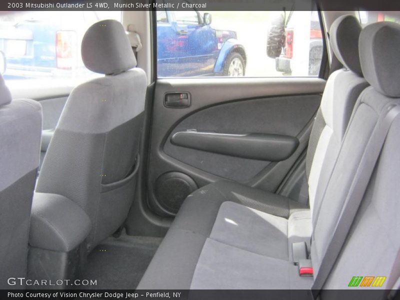 Munich Silver Metallic / Charcoal 2003 Mitsubishi Outlander LS 4WD