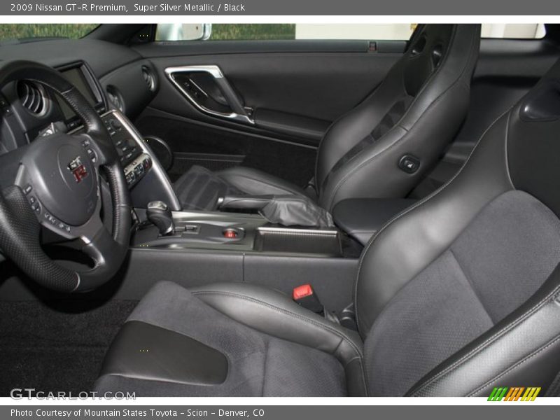  2009 GT-R Premium Black Interior