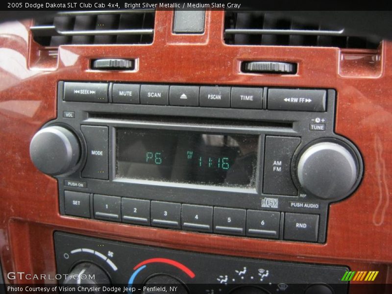 Controls of 2005 Dakota SLT Club Cab 4x4