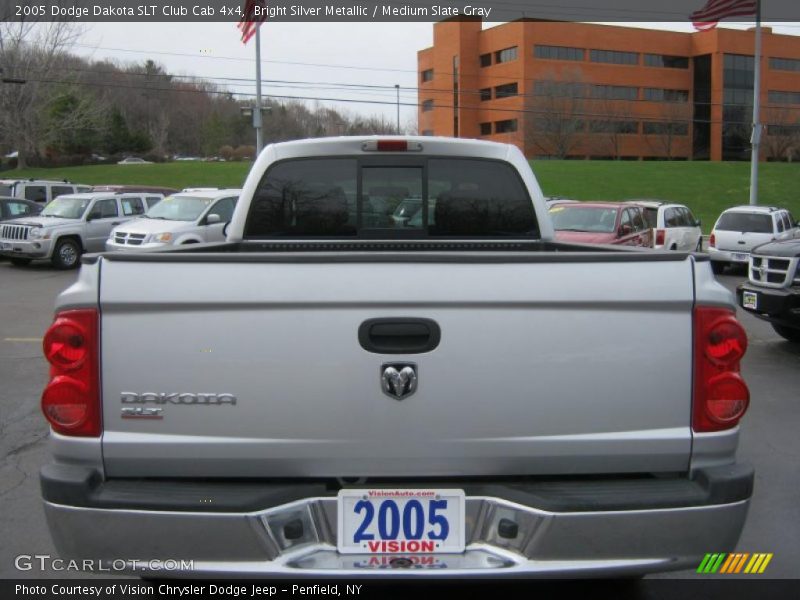 Bright Silver Metallic / Medium Slate Gray 2005 Dodge Dakota SLT Club Cab 4x4