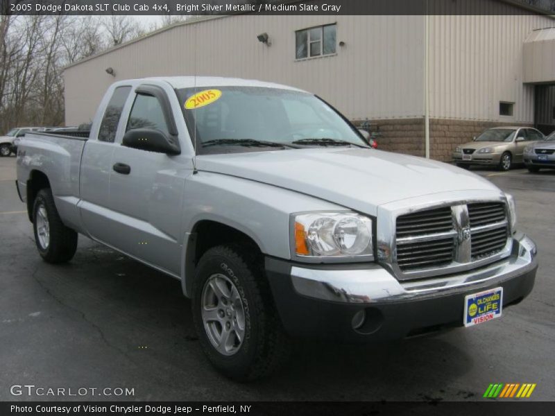 Bright Silver Metallic / Medium Slate Gray 2005 Dodge Dakota SLT Club Cab 4x4