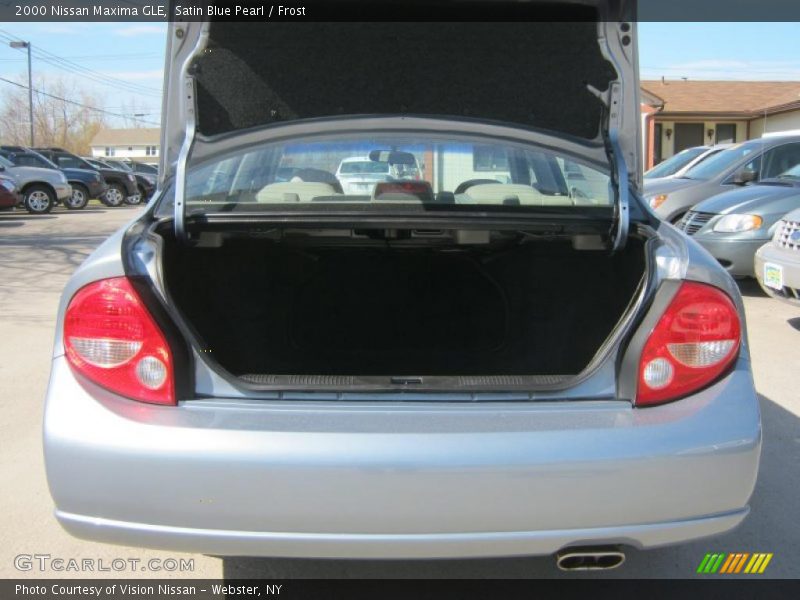Satin Blue Pearl / Frost 2000 Nissan Maxima GLE