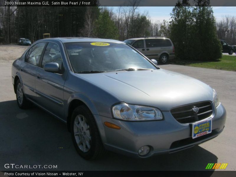 Satin Blue Pearl / Frost 2000 Nissan Maxima GLE