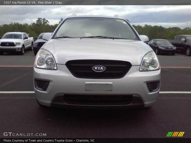 Fine Silver / Gray 2007 Kia Rondo LX V6