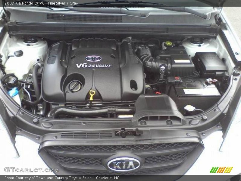 Fine Silver / Gray 2007 Kia Rondo LX V6