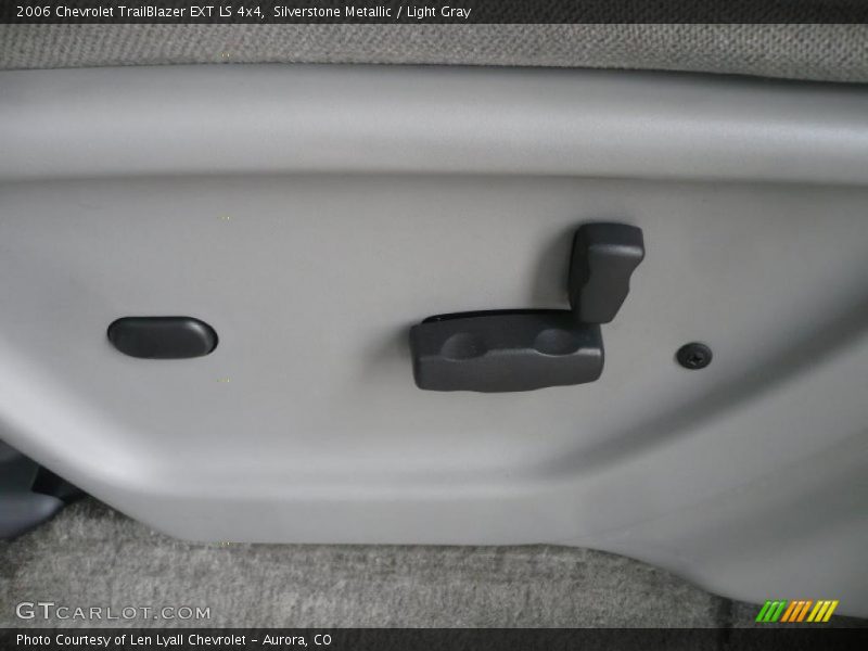 Silverstone Metallic / Light Gray 2006 Chevrolet TrailBlazer EXT LS 4x4