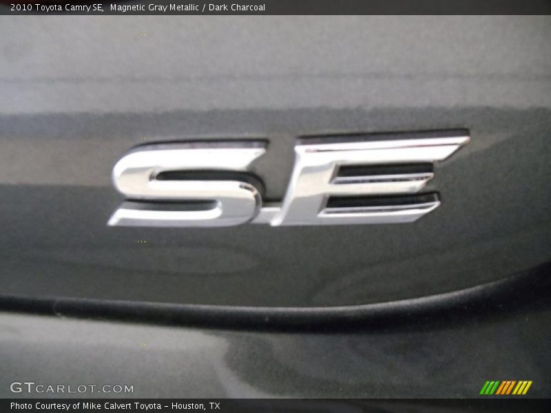 Magnetic Gray Metallic / Dark Charcoal 2010 Toyota Camry SE